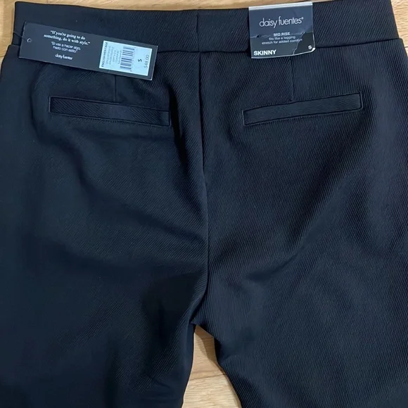 On Sale🌺Daisy Fuentes Truffle Pants - Picture 5 of 5